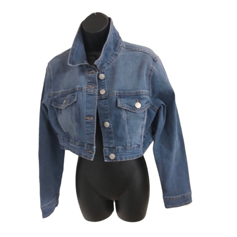 Super cute cropped denim jeans jacket size‎ medium brand new